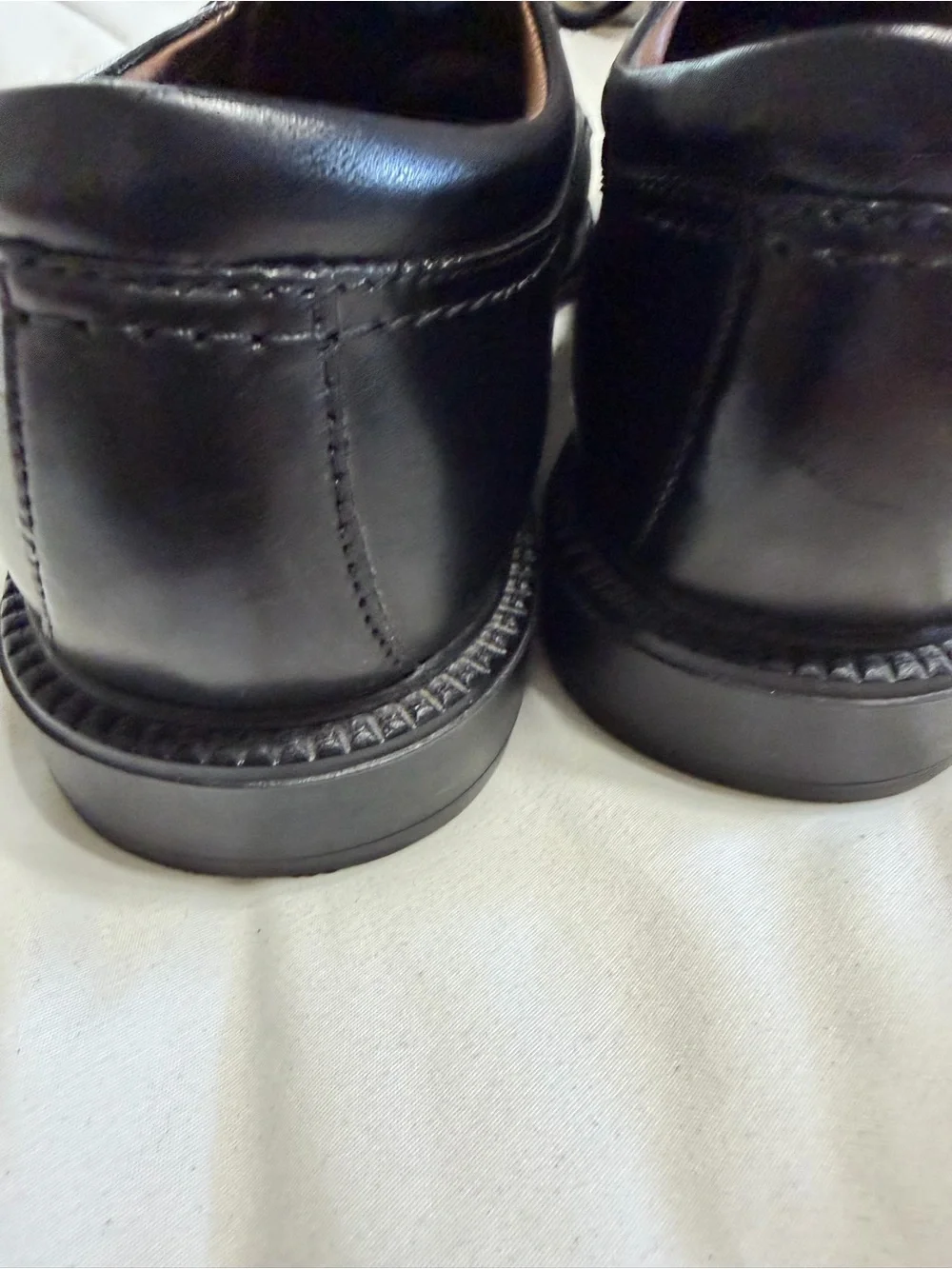 Dockers Black Leather Cap-Toe Oxfords